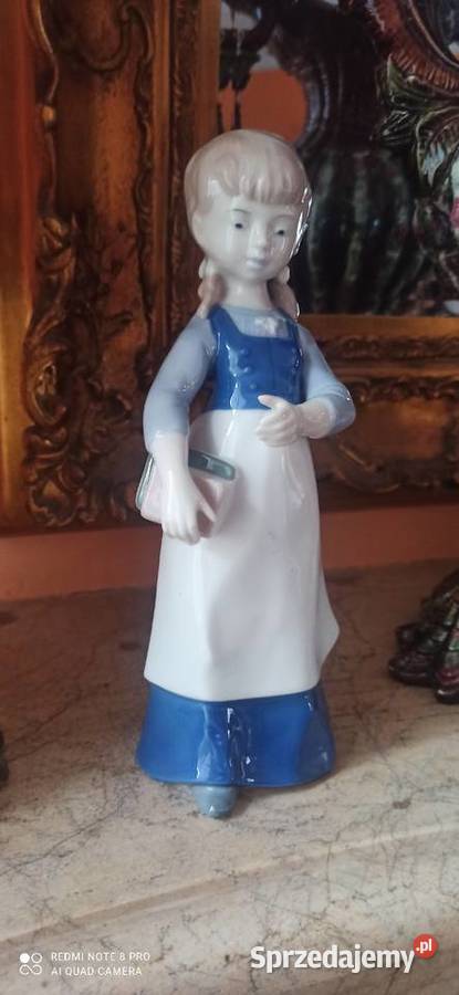 Figurka Dziewczyna z książkami Carl Scheidig Gdańsk
