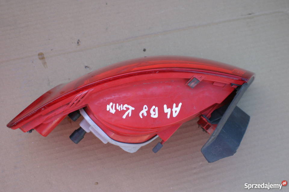AUDI A4 B8 AVANT KOMBI LAMPA TYŁ PRAWA STOP W Bieleń