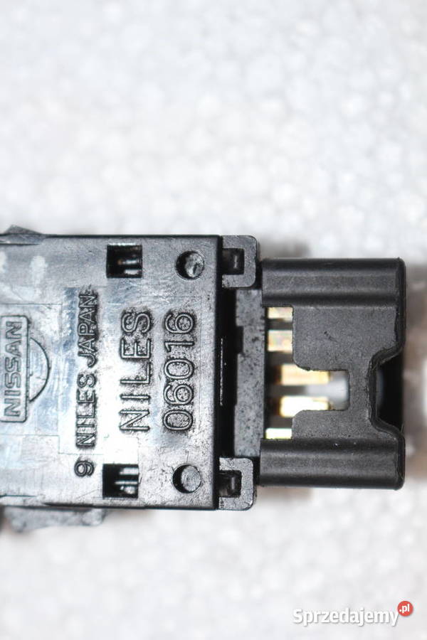 NISSAN ALMERA N16 PRZEŁĄCZNIK AWARYJNYCH 8 PIN Wyposażenie wnętrza Prochowice sprzedam