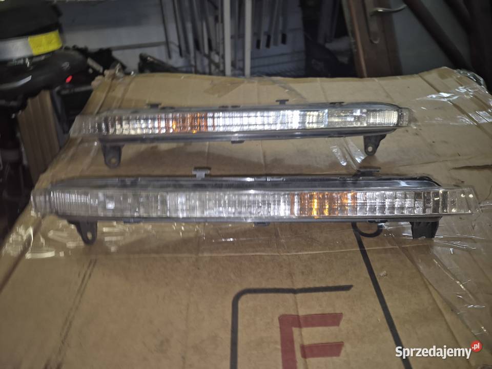 Kierunkowskazy Lampy Zderzaka Audi Q7 4L Valeo osobowe Mława