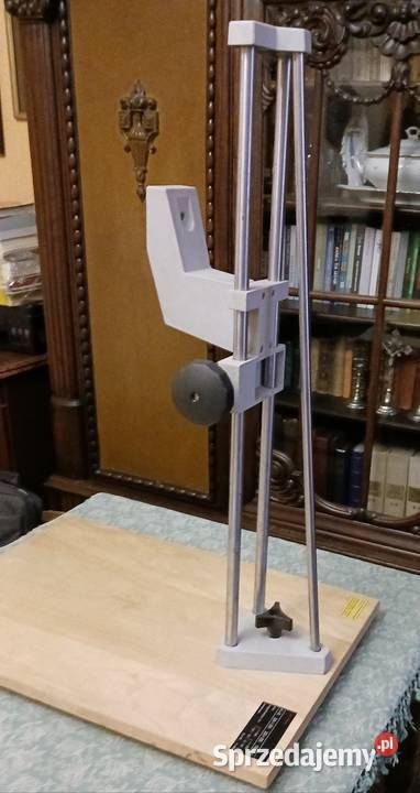 Kolumna podstawa powiększalnika KROKUS Borów