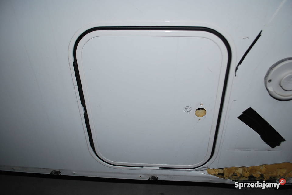 DRZWICZKI SERWISOWELUK BAGAŻOWY HYMER 415x495 mazowieckie Grzebowilk sprzedam