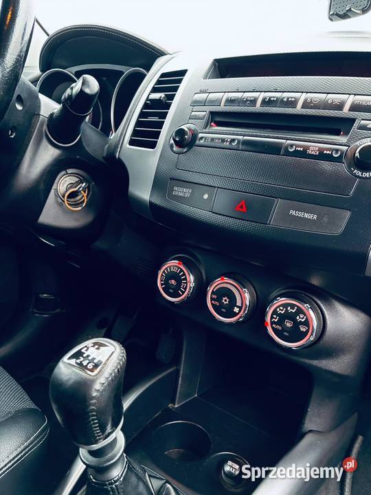 Mitsubishi Outlander II 2011 177 zadbany niski Rok produkcji 2011 Outlander Outlander Przasnysz