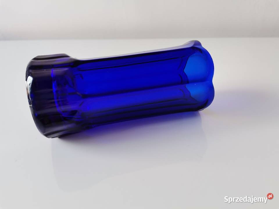 Stary mały niebieski wazon 2108 szkło kobaltowe Katowice