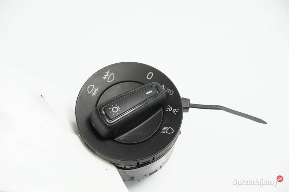 WŁĄCZNIK ŚWIATEŁ SKODA OCTAVIA III 5E0941431D Lipno