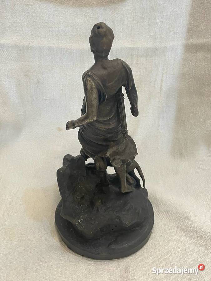 Rzeźba Diany na polowaniu cynkal aut Nina Kraków