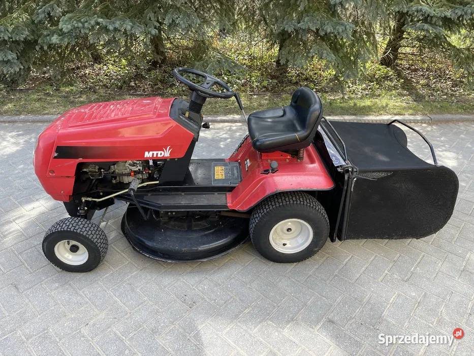 Kosiarka traktorek MTD RH 11576 z koszem Janów