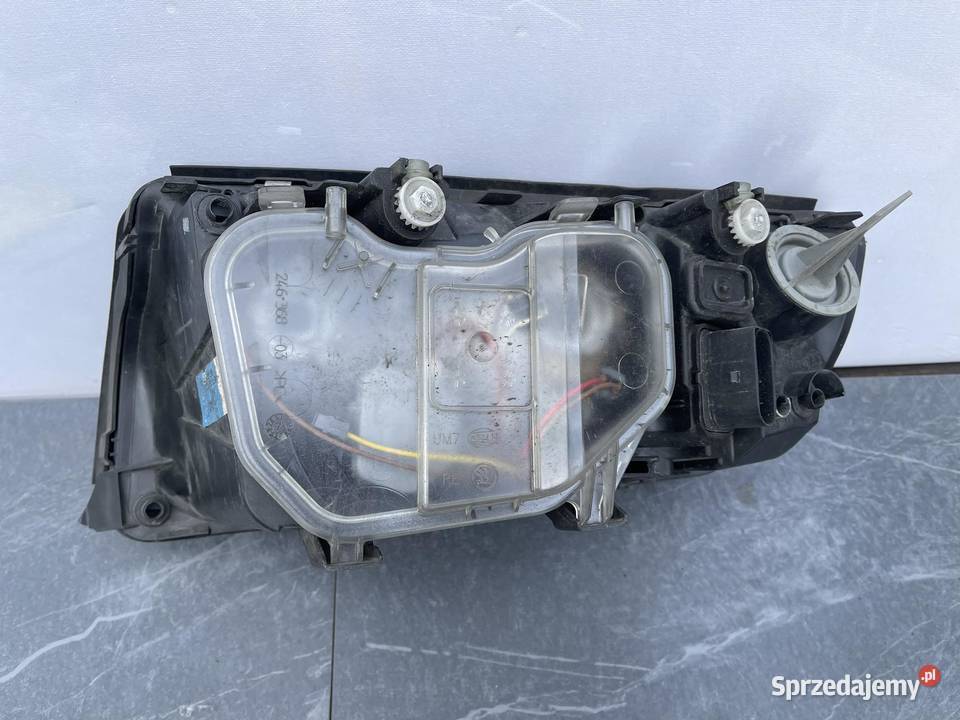 PEUGEOT 307 PRAWE LUSTRO Z HALOGENU