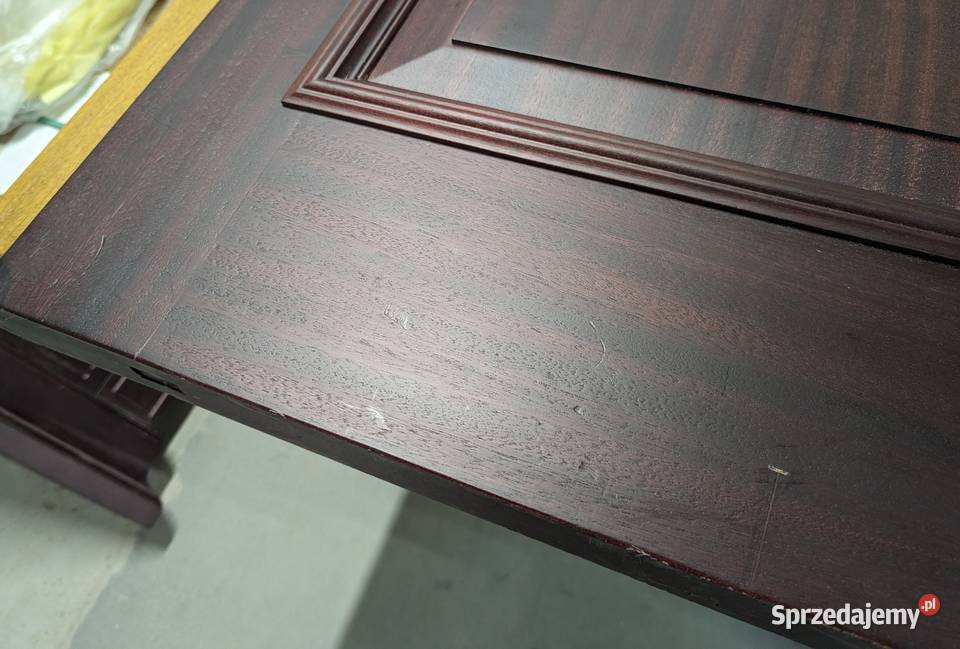 Drzwi używane lite drewno kolor mahoń z ramą Wiślinka