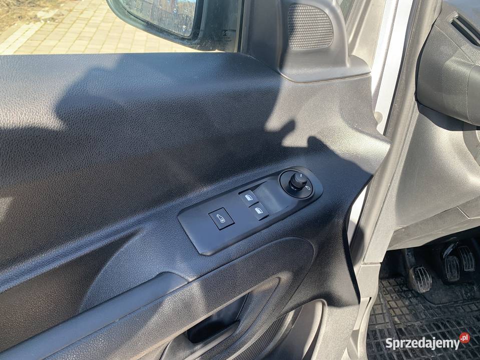 Polski salon Bezwypadkowa vat 23 Peugeot Myszków