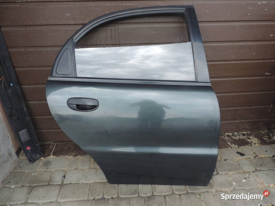 DAEWOO LANOS DRZWI PRAWY TYŁ SEDAN Rok produkcji 2000 Nowy Sącz