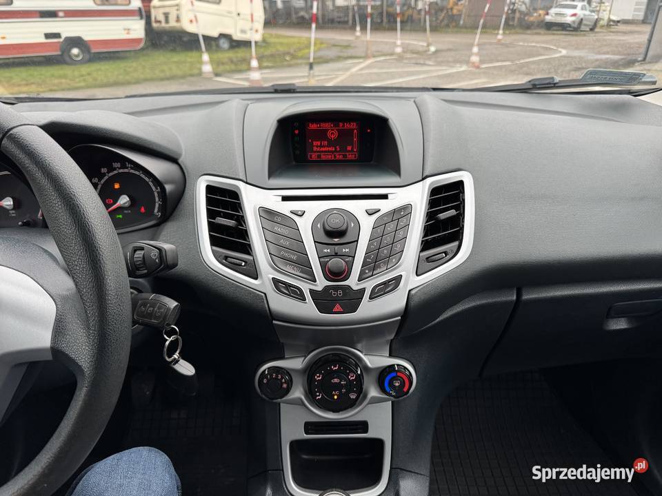 Ford Fiesta 125 BENZYNA Salon Polska welurowa tapicerka