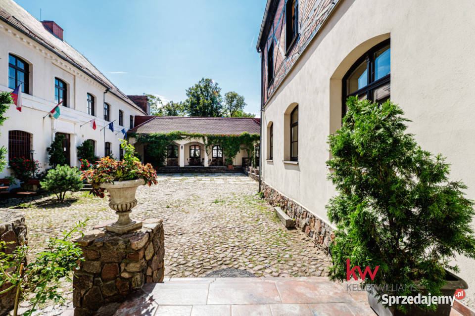 Lokal Wschowa Zamkowy 1624m2 3021zł/m2