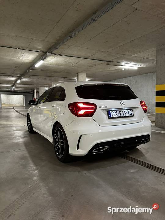 MercedesBenz Klasa A 180 7GDCT AMG Line Salon