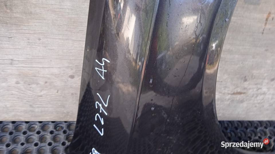 AUDI A4 B7 BŁOTNIK PRZÓD PRAWY LZ7L Zbierkowo sprzedam
