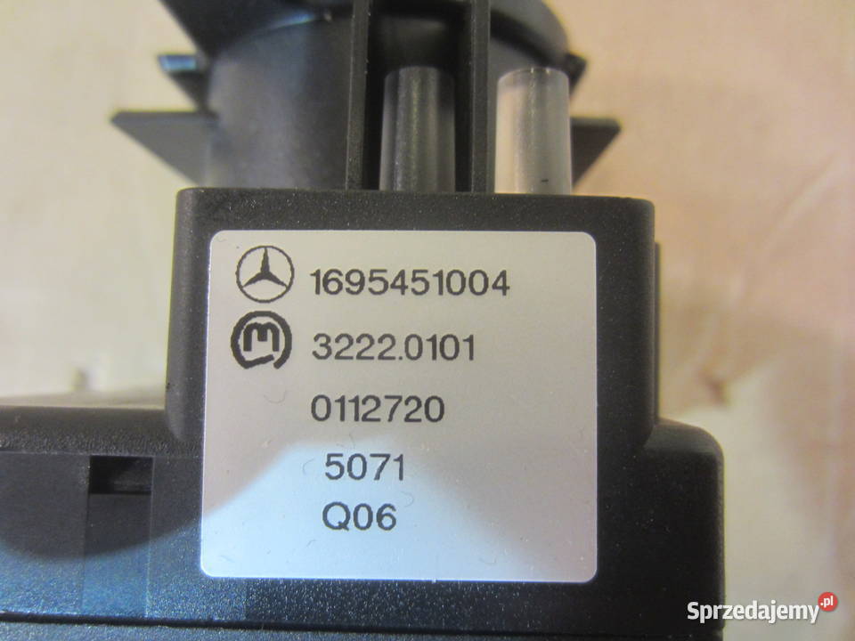 włącznik świateł 1695451004 mercedes a w169 Rok produkcji 2005 Szczecin sprzedam