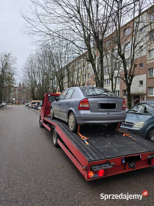 Auto laweta pomoc drogowa transport samochodów i