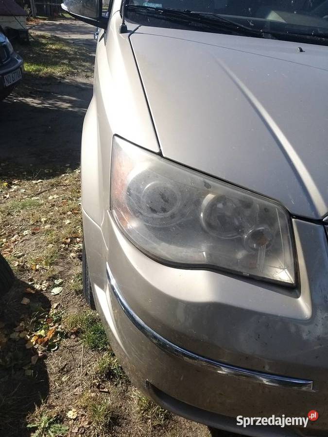 ZDERZAK PRZEDNI ZŁOTY CHRYSLER TOWN COUNTRY 0810 Kawnice sprzedam