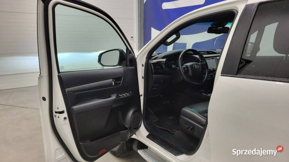 Toyota Hilux 28 D4D Double Cab Invincible 4x4 nawigacja Grójec