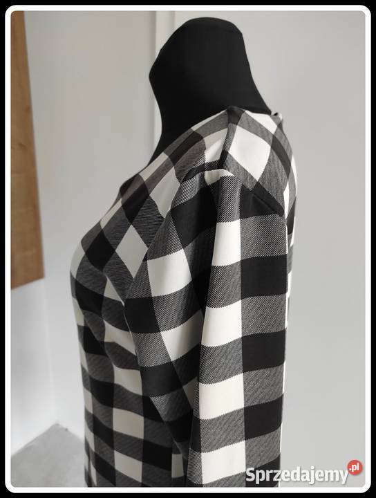 Sukienka w kratkę czarno białą 42 XL elastyczna biały mazowieckie sprzedam