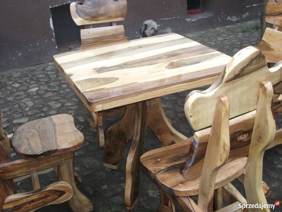 Meble ogrodowe z orzecha włoskiego Grotniki