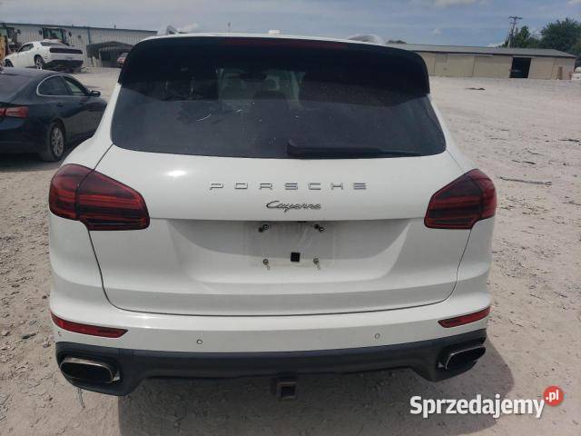 PORSCHE CAYENNE produkcji 2016 z USA