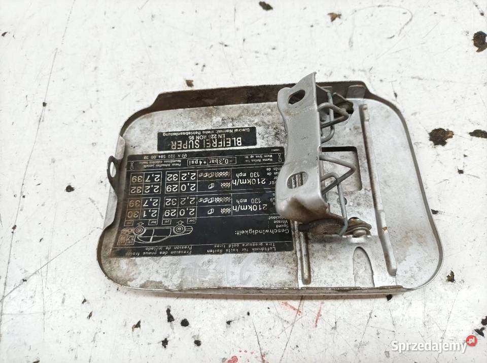 KLAPKA WLEWU PALIWA SREBRNA MercedesBenz Sklasa