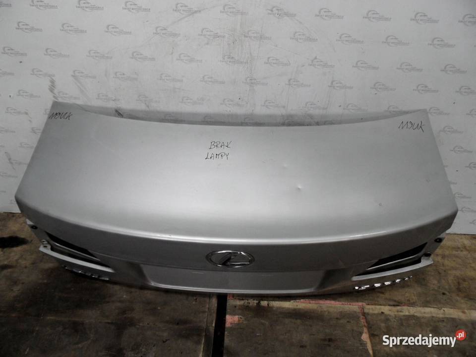 LEXUS IS II 08r klapa tył