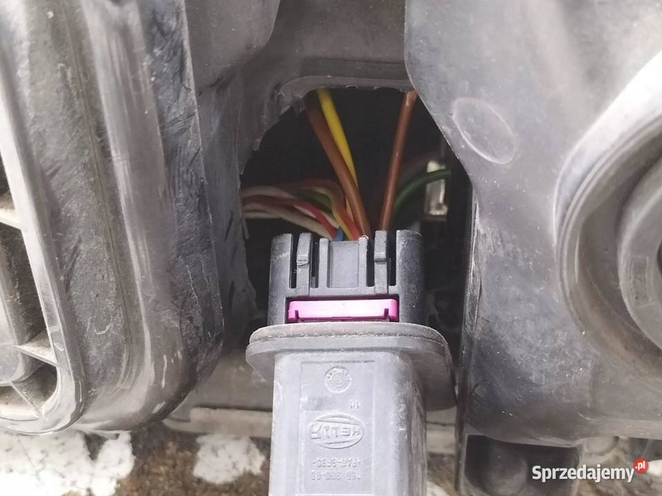 LAMPA PRZÓD PRAWA XENON LIFT 4F0941004CP Audi A6 Rok produkcji 2009 świętokrzyskie sprzedam