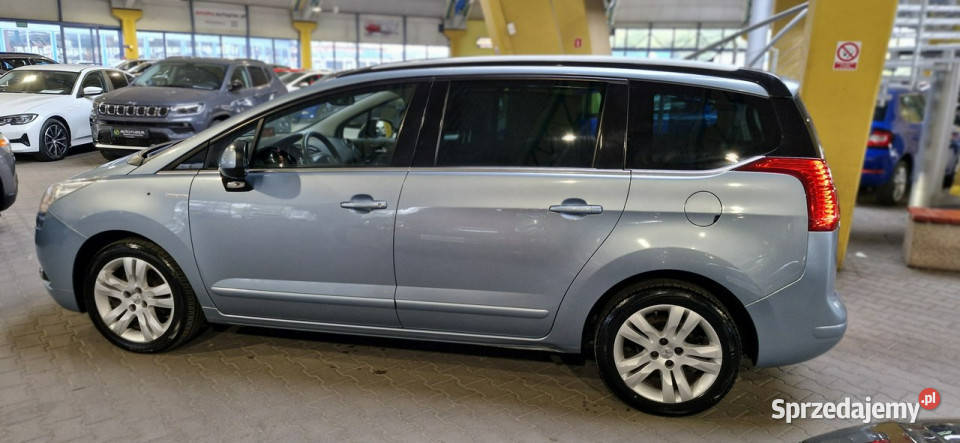 Peugeot 5008 opis W podanej roczna gwarancja I centralny zamek Mysłowice