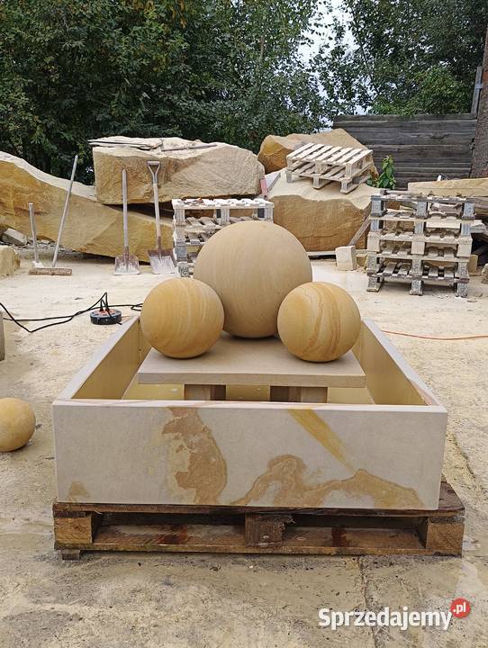 Fontanna z piaskowca kamień naturalny Kamienna Góra