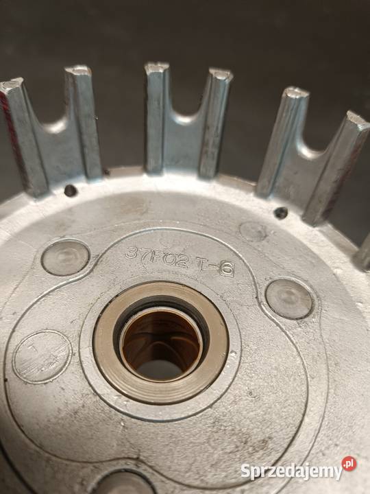 Kosz sprzęgłowy zewnętrzny sprzęgło silnik małopolskie Gołaczewy sprzedam