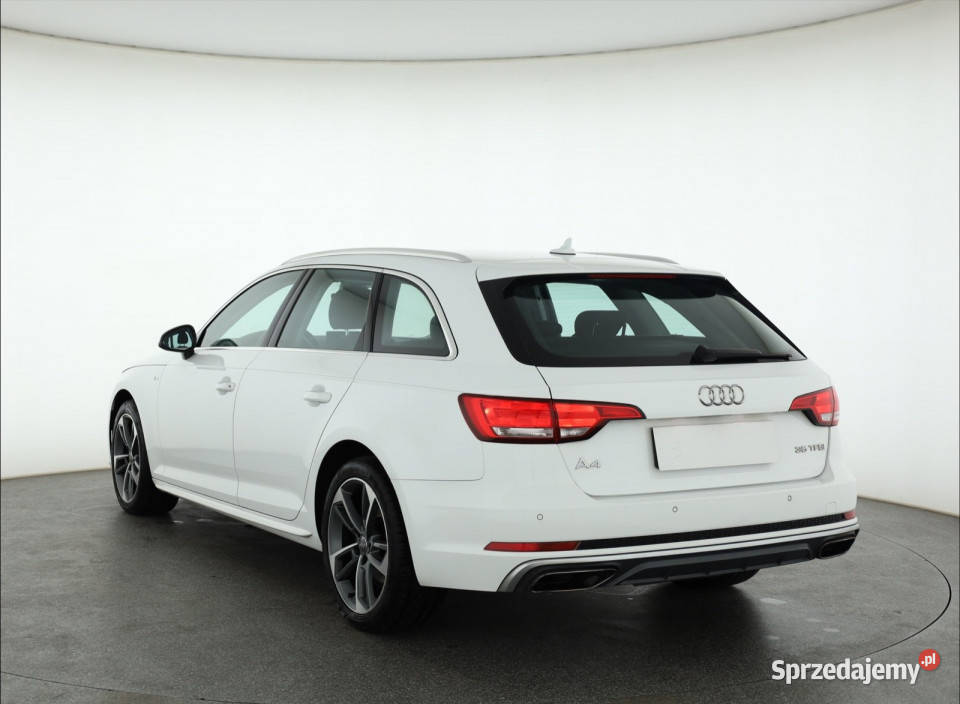 Audi A4 35 TFSI tempomat