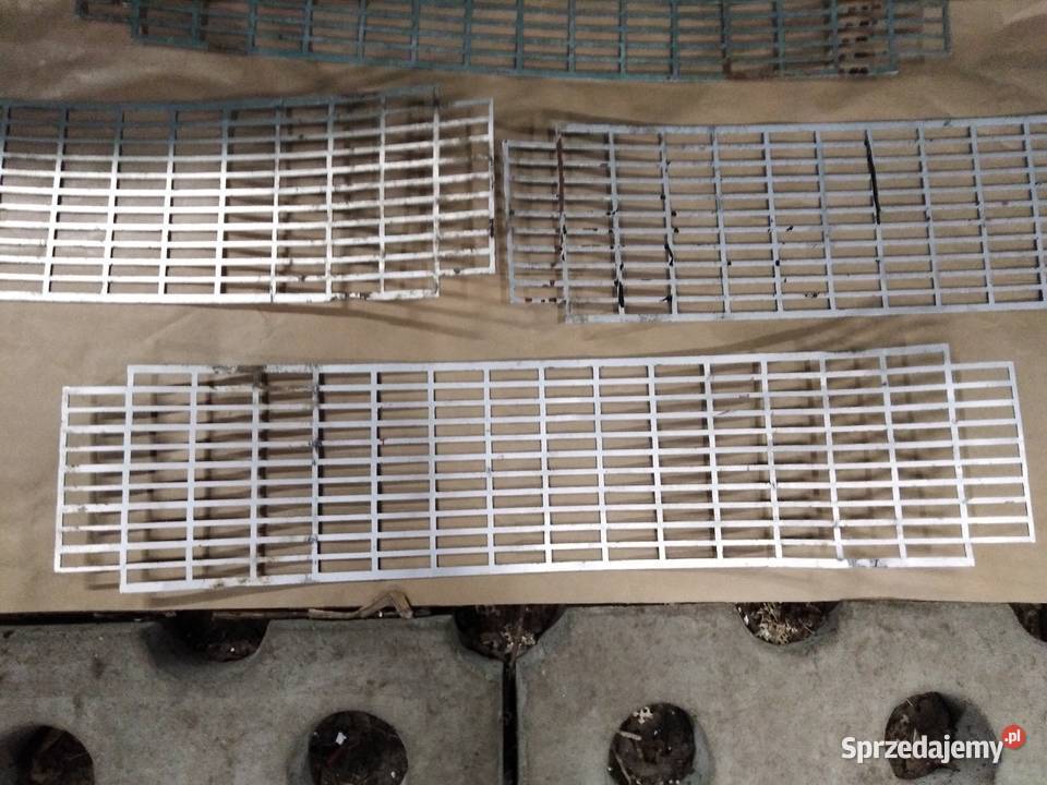 Syrena kratka środkowa grill usta przód przednia Chodzież