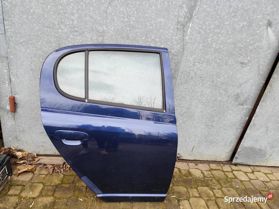 Drzwi prawe tylne toyota yaris wersja 5 drzwiowa podkarpackie Łańcut sprzedam