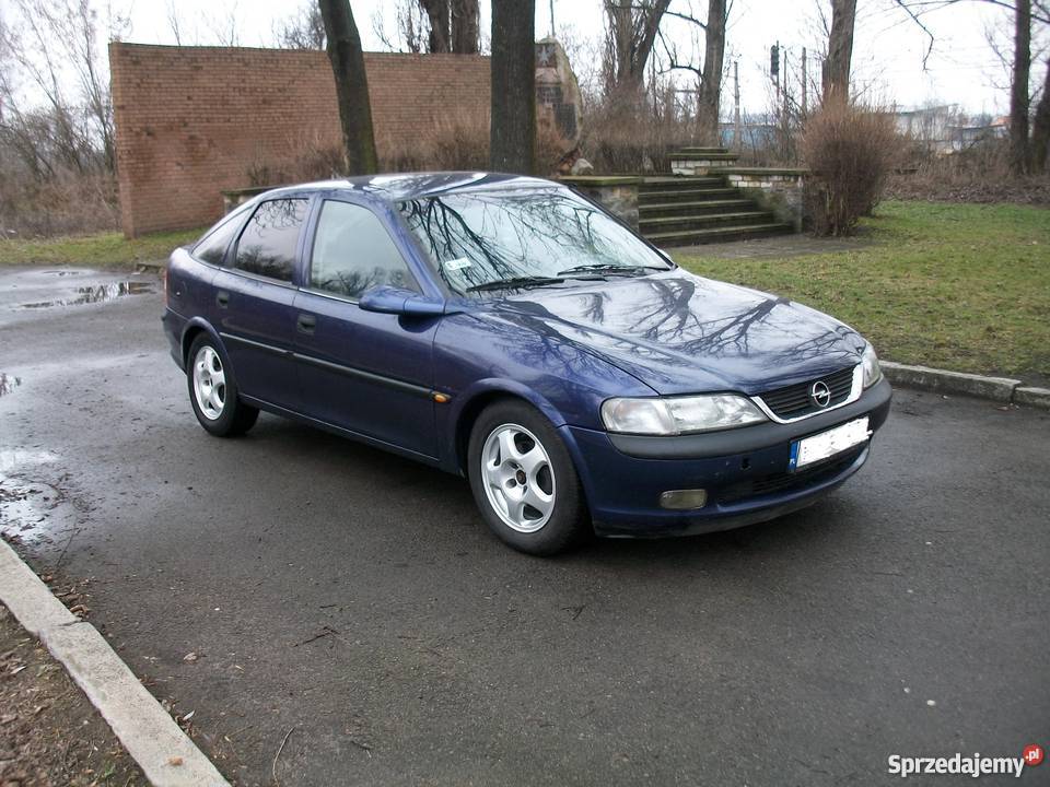 Opel Vectra B BG sekwencja lakier metallic Ostrowiec Świętokrzyski