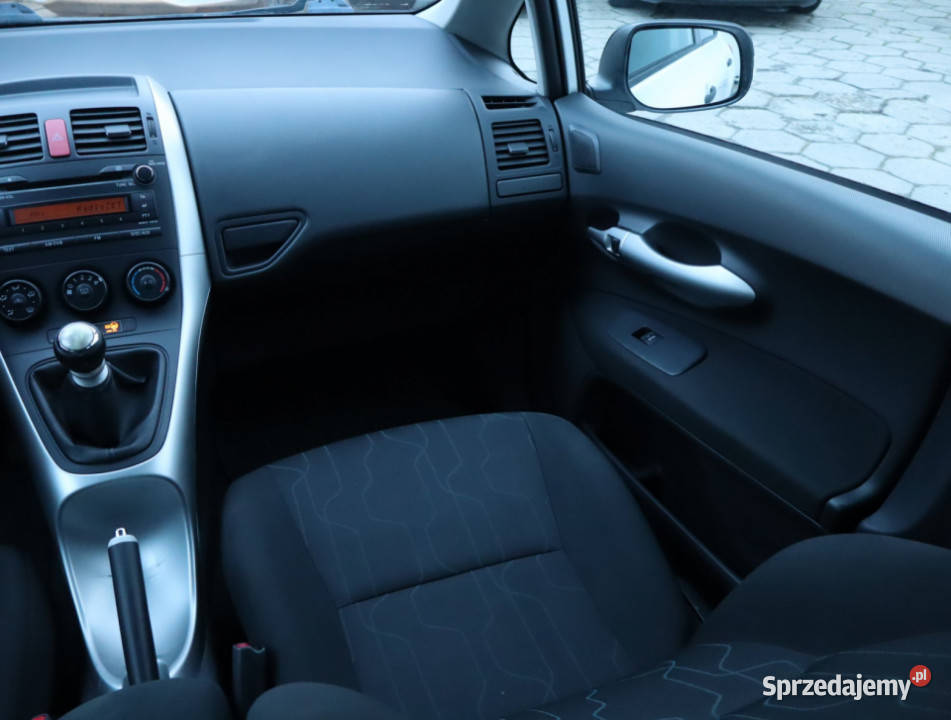 Toyota Auris 14 D4D isofix Łódź