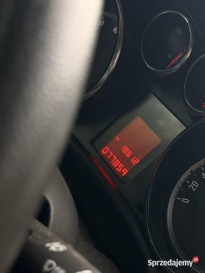 Opel astra niski przebieg 2014