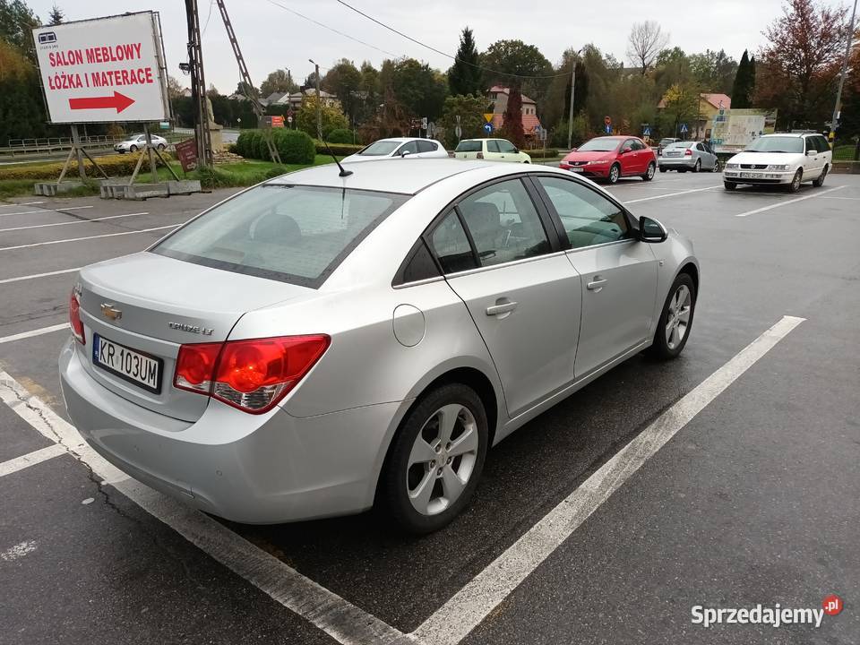 Chevrolet Cruze, Polski salon