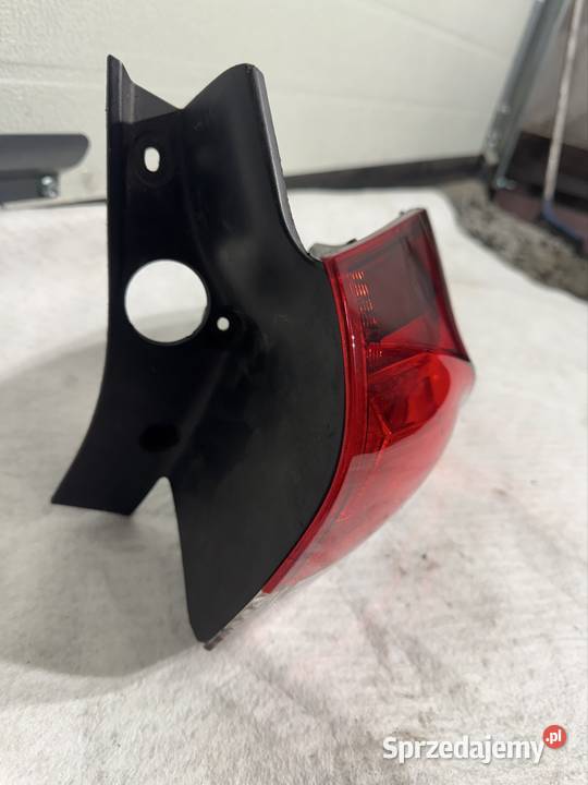 Lampa prawy tył Renault Clio IV kombi 12 śląskie sprzedam