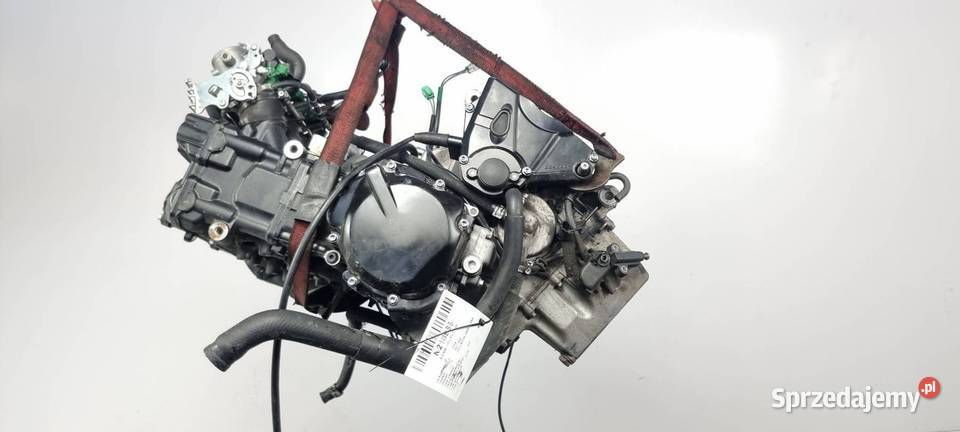 SILNIK KOMPLETNY SUZUKI GSXS750 GSXS 750 R752 osobowe Pozostałe