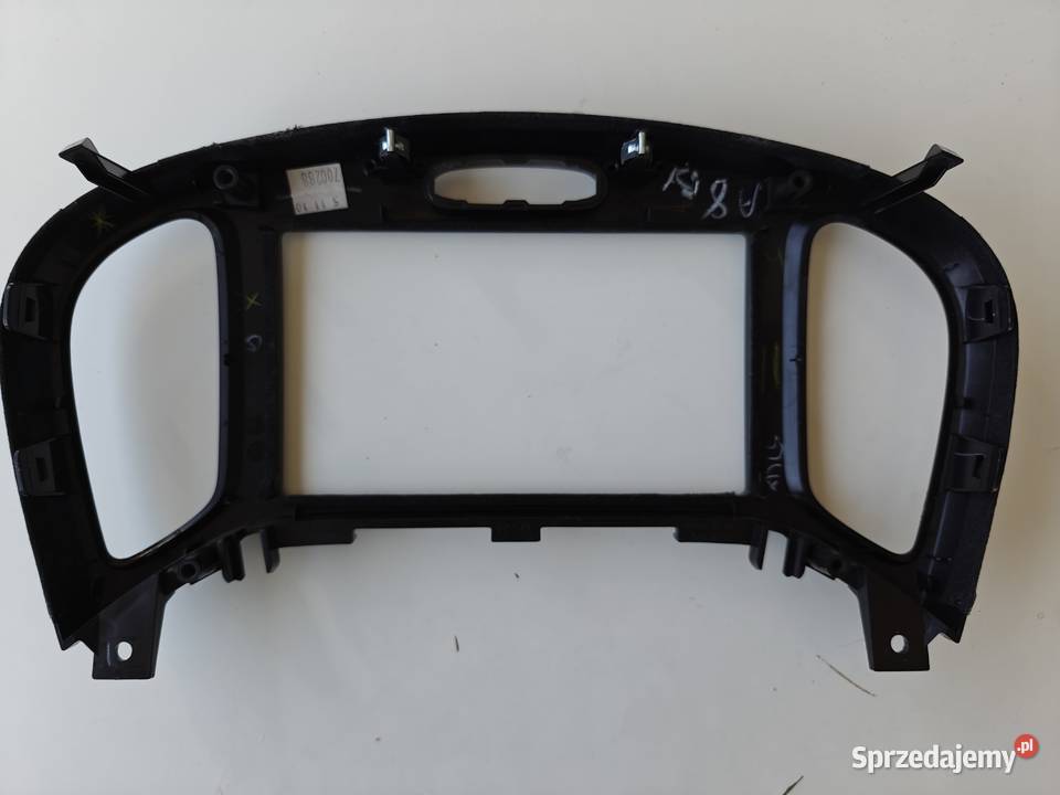Kratka radia Nissan Juke I F15 części 68260 osobowe