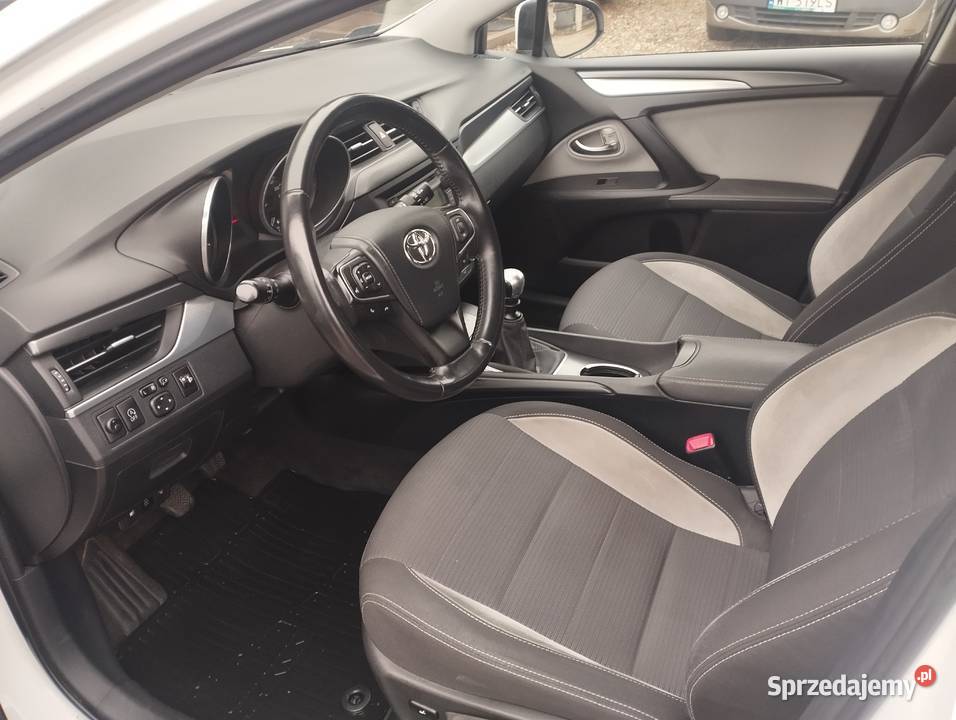 TOYOTA AVENSIS SALON POLKSA 2018 Warszawa