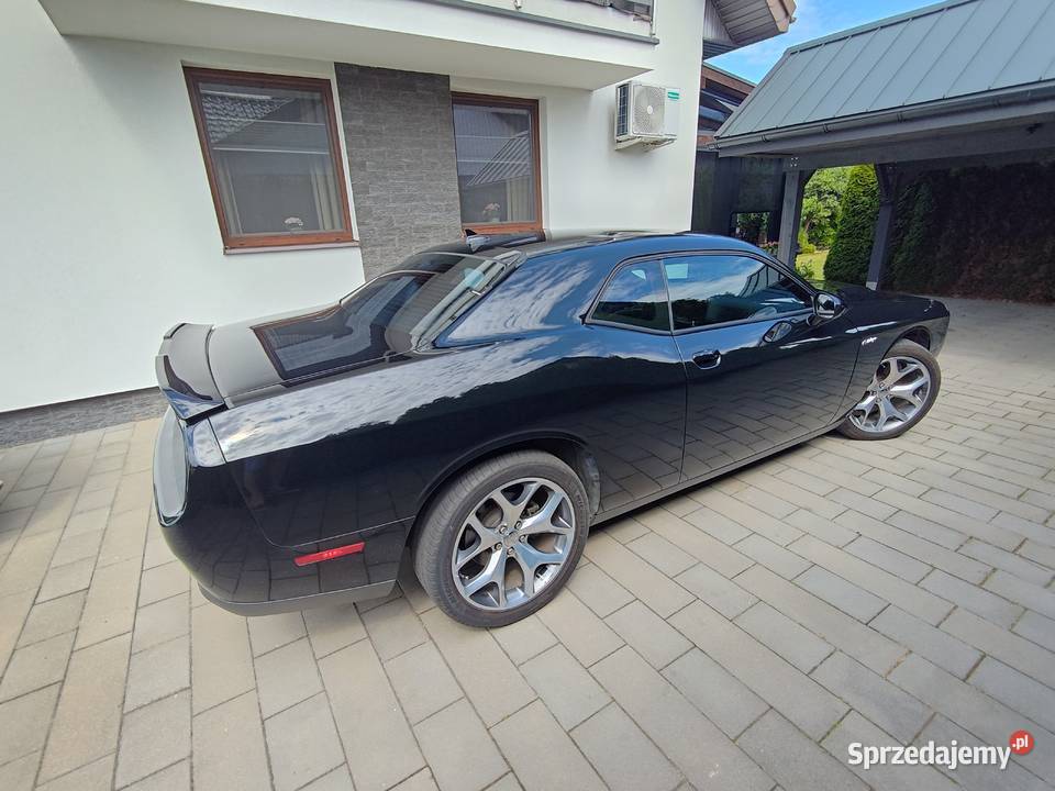 Dodge Challenger SXT Plus niski przebieg ładny Lębork