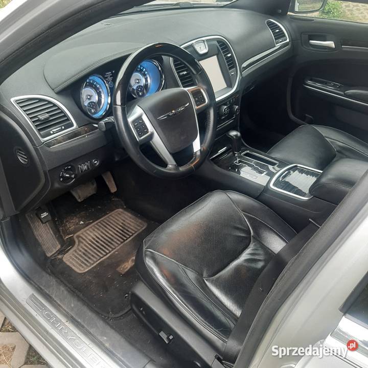 Chrysler 300 C AWD 57 HEMI światła przeciwmgielne