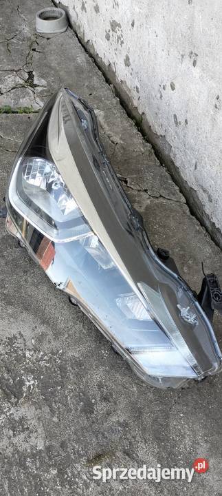 Nissan Micra K14 Lampa LED Uszkodzona Poświętne