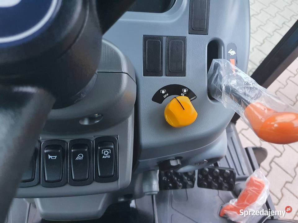 Koreański traktor ciągnik 4x4 40 kabina klima LS Kobiele Wielkie