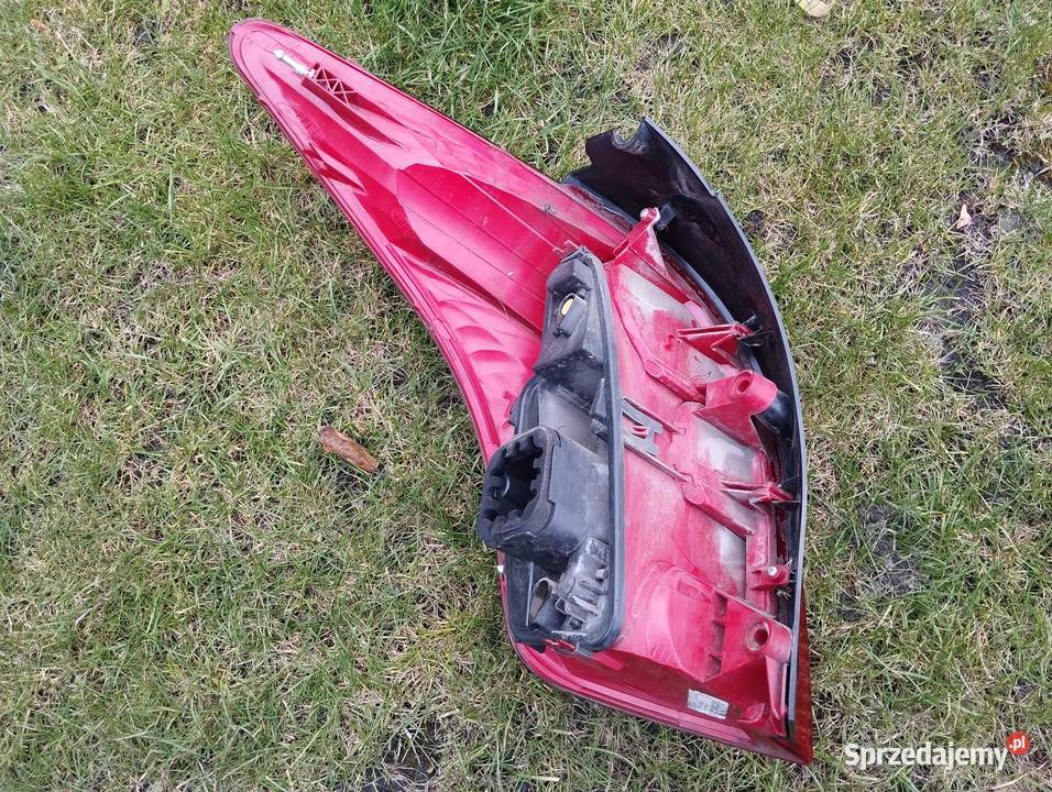 Lampa Peugeot 308SW lift prawy tył europa wkład