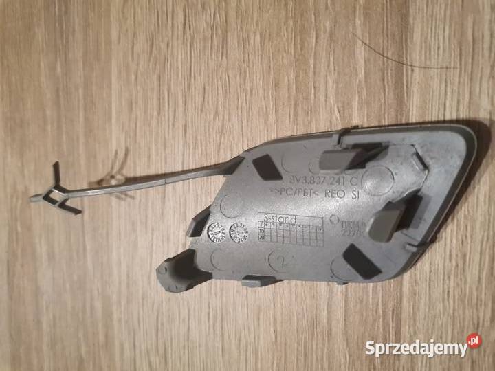 AUDI A3 8V3 LIFT ZAŚLEPKA HAKA PRZÓD 8V3807241C Pozostałe Międzychód