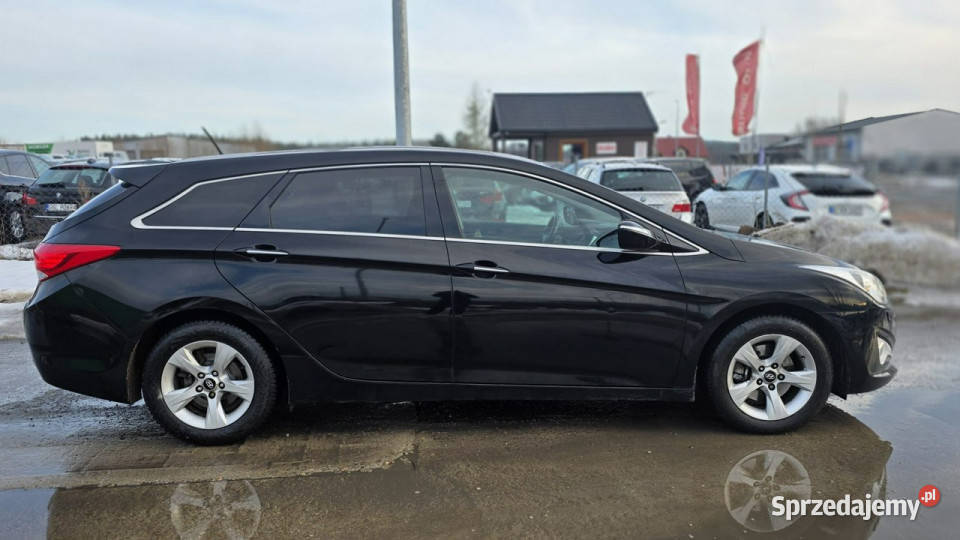 Hyundai i40 ledy xsenon duza navi mały przebieg kurtyny powietrzne pomorskie Lębork